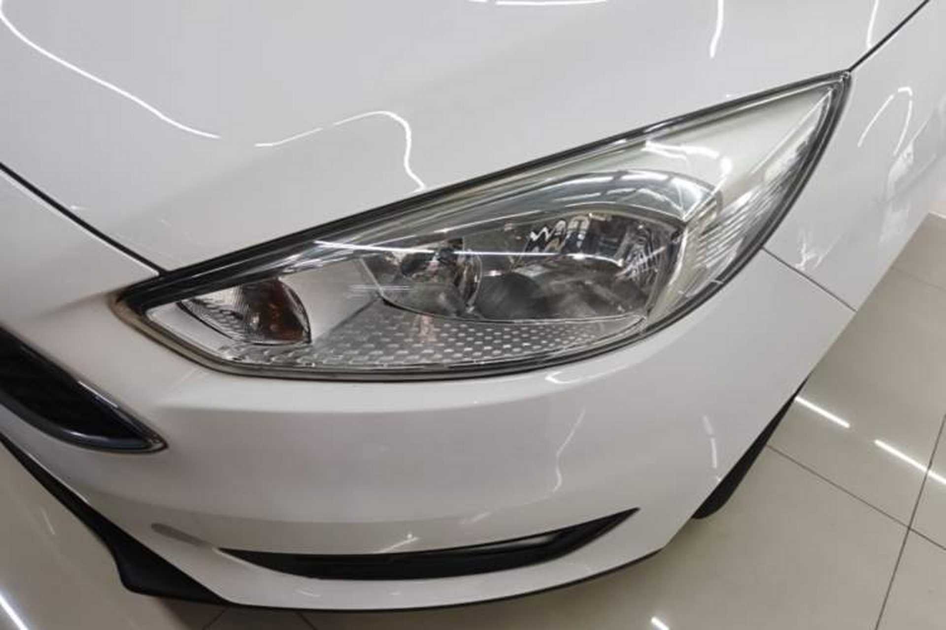 Used Ford Focus 2015 Hatchback 1.6L Automatic Comfort Model Left Front Headlight