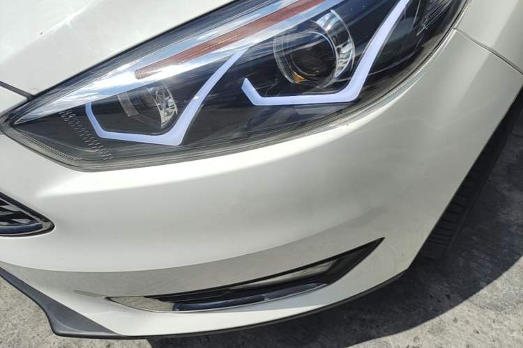 Used Ford Focus 2015 Hatchback 1.6L Manual Fashion Edition Left Front Headlight
