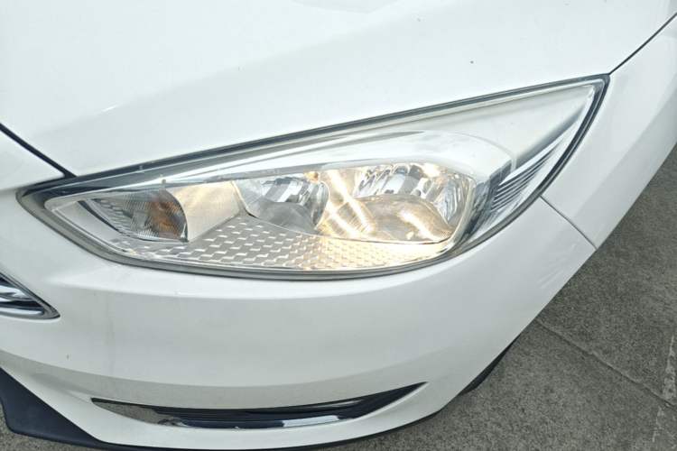Used Ford Focus 2015 Sedan 1.6L Automatic Trend Model Left Front Headlight
