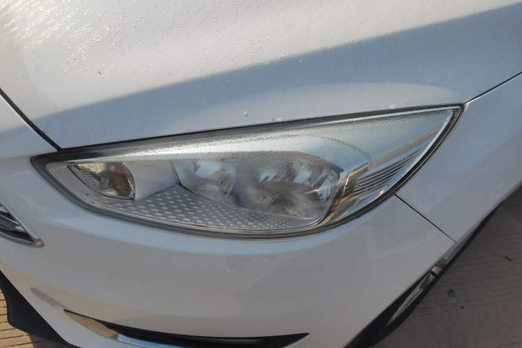 Used Ford Focus 2015 Sedan 1.6L Automatic Trend Model Left Front Headlight