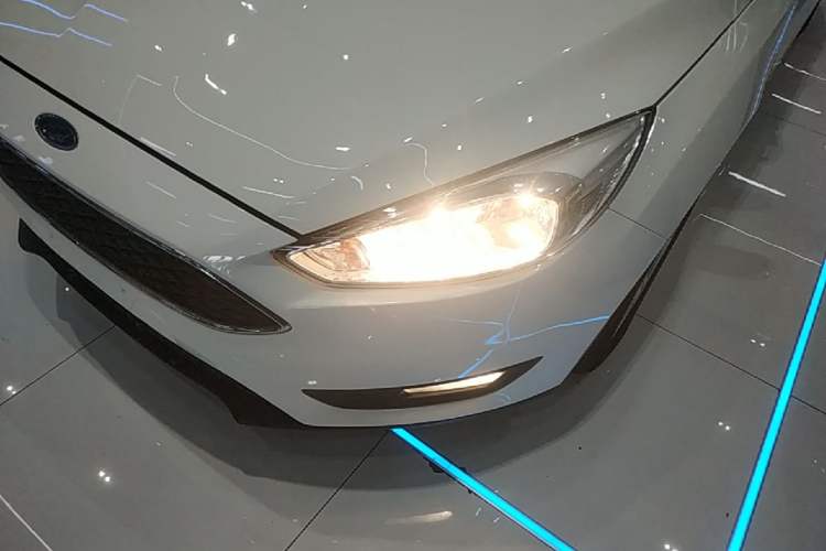 Used Ford Focus 2015 Hatchback 1.6L Automatic Comfort Model Left Front Headlight