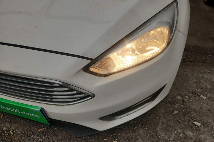 Used Ford Focus 2015 Sedan 1.6L Automatic Trend Model Left Front Headlight