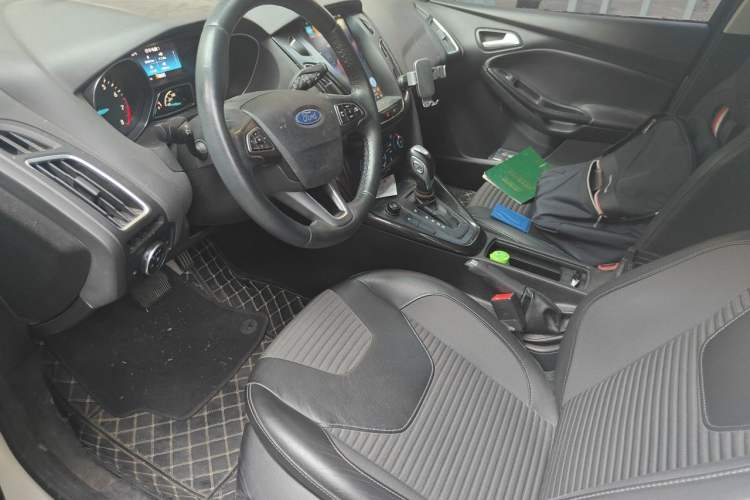Used Ford Focus 2015 Hatchback EcoBoost 180 Automatic Elite Model Left Front Seat