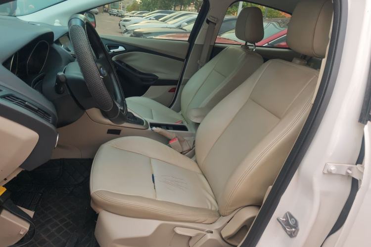 Used Ford Focus 2015 Sedan 1.6L Automatic Comfort Model Left Front Seat