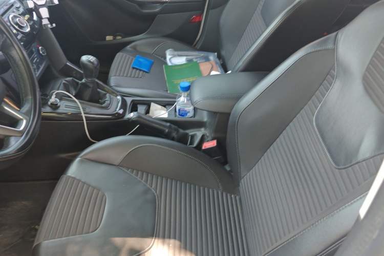 Used Ford Focus 2015 Sedan 1.6L Manual Fashion Edition Left Front Seat