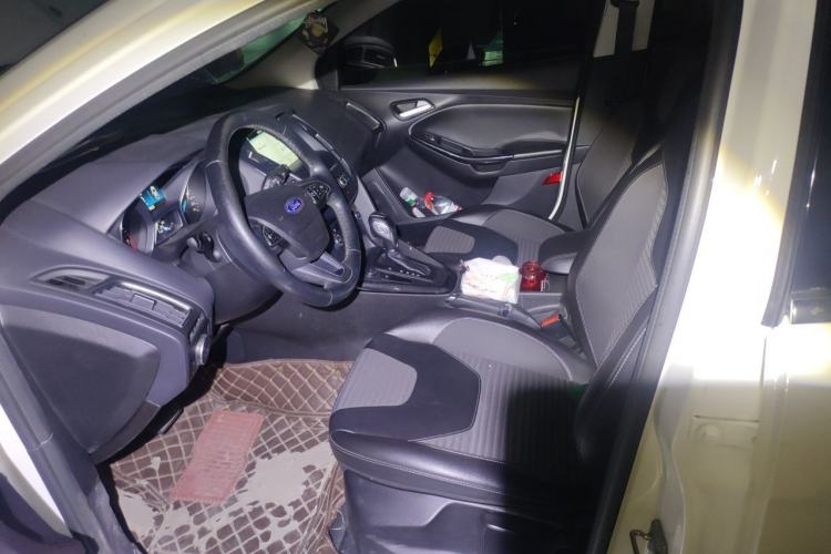 Used Ford Focus 2015 Hatchback EcoBoost 180 Automatic Elite Model Left Front Seat