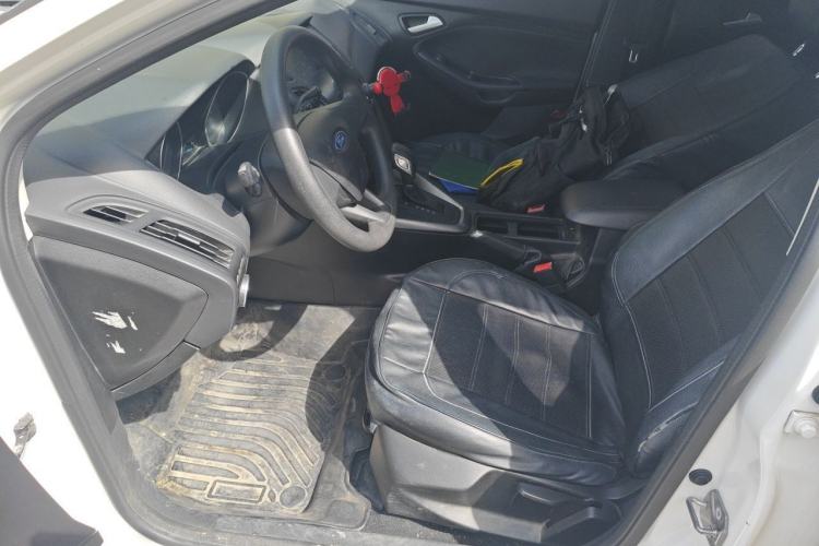 Used Ford Focus 2015 Hatchback 1.6L Automatic Comfort Model Left Front Seat