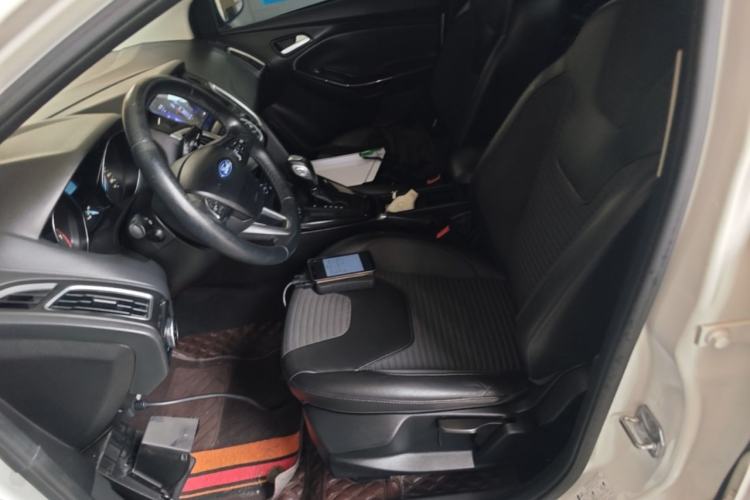 Used Ford Focus 2015 Hatchback 1.6L Automatic Fashion Edition Left Front Seat