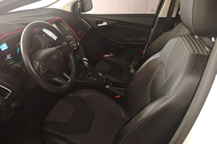 Used Ford Focus 2015 Sedan 1.6L Automatic Trend Model Left Front Seat