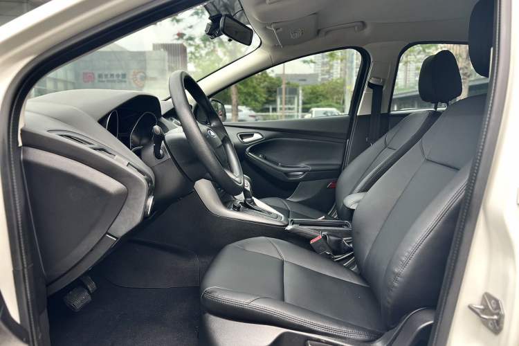 Used Ford Focus 2015 Hatchback 1.6L Automatic Comfort Model Left Front Seat
