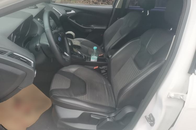 Used Ford Focus 2015 Hatchback EcoBoost 180 Automatic Elite Model Left Front Seat