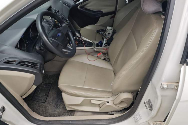 Used Ford Focus 2015 Sedan 1.6L Automatic Comfort Model Left Front Seat