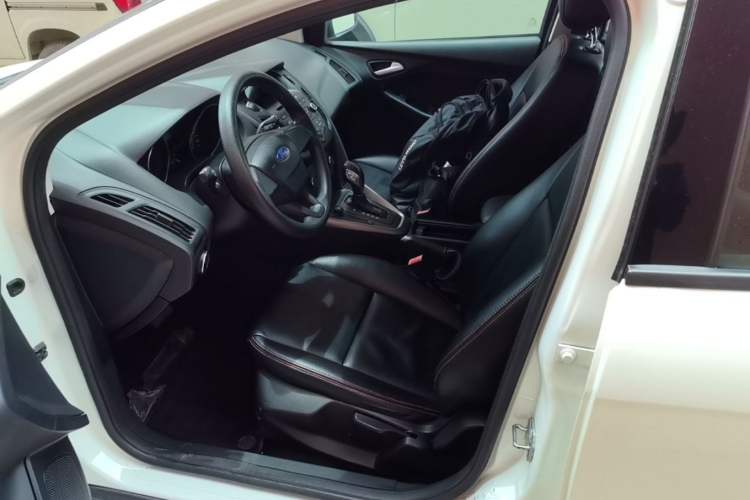 Used Ford Focus 2015 Hatchback 1.6L Automatic Comfort Model Left Front Seat