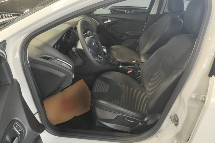 Used Ford Focus 2015 Hatchback 1.6L Automatic Fashion Edition Left Front Seat
