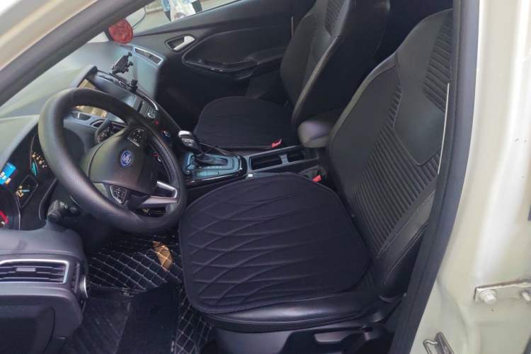 Used Ford Focus 2015 Hatchback EcoBoost 180 Automatic Elite Model Left Front Seat
