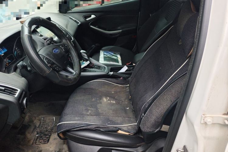 Used Ford Focus 2015 Hatchback EcoBoost 180 Automatic Sport Model Left Front Seat
