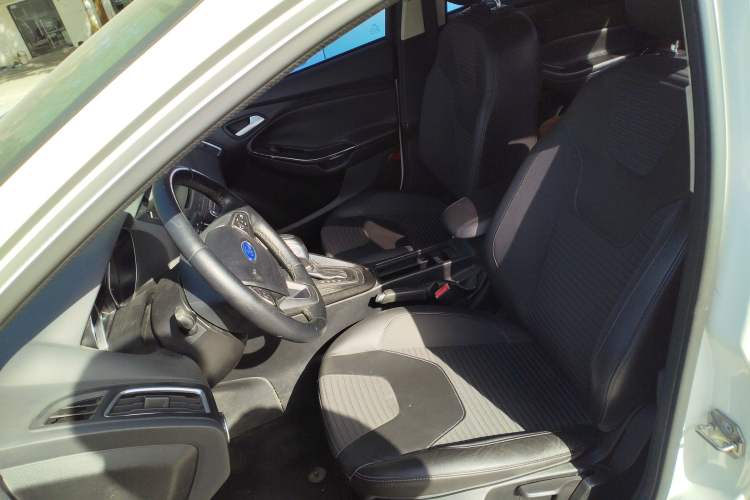 Used Ford Focus 2015 Sedan 1.6L Automatic Trend Model Left Front Seat