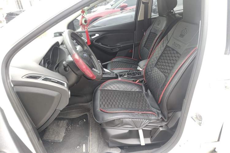 Used Ford Focus 2015 Sedan EcoBoost 180 Automatic Elite Model Left Front Seat