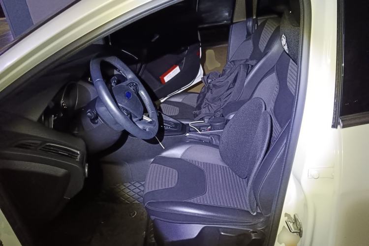 Used Ford Focus 2015 Hatchback EcoBoost 180 Automatic Elite Model Left Front Seat