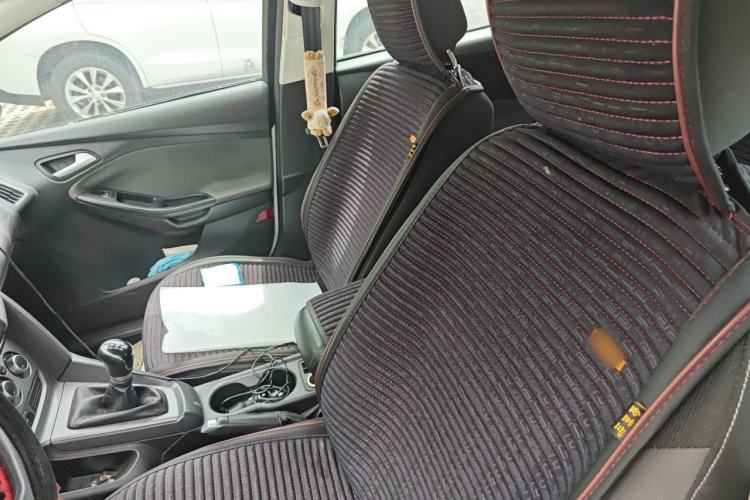 Used Ford Focus 2015 Hatchback 1.6L Manual Comfort Edition Left Front Seat