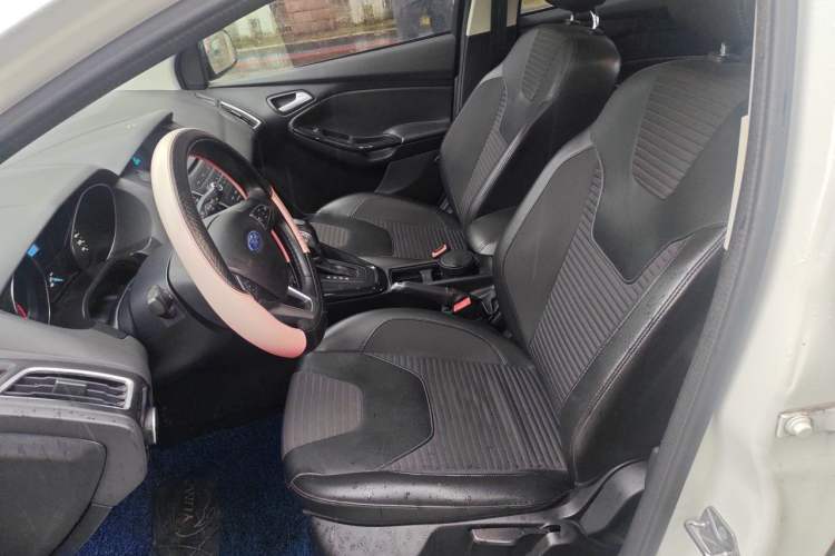 Used Ford Focus 2015 Sedan 1.6L Automatic Trend Model Left Front Seat