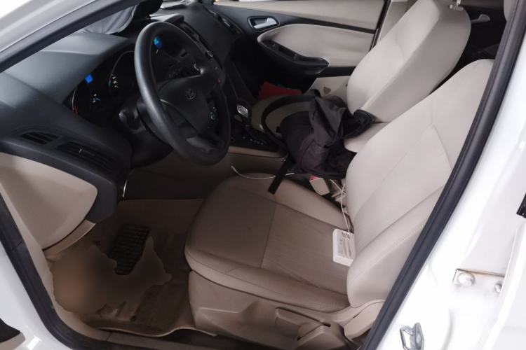 Used Ford Focus 2015 Sedan 1.6L Automatic Comfort Model Left Front Seat