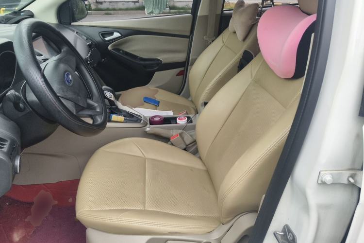 Used Ford Focus 2015 Sedan 1.6L Automatic Comfort Model Left Front Seat