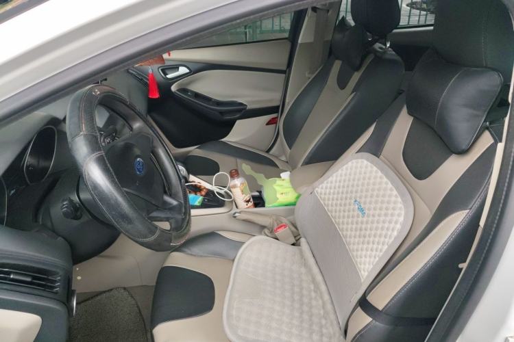 Used Ford Focus 2015 Sedan 1.6L Automatic Comfort Model Left Front Seat