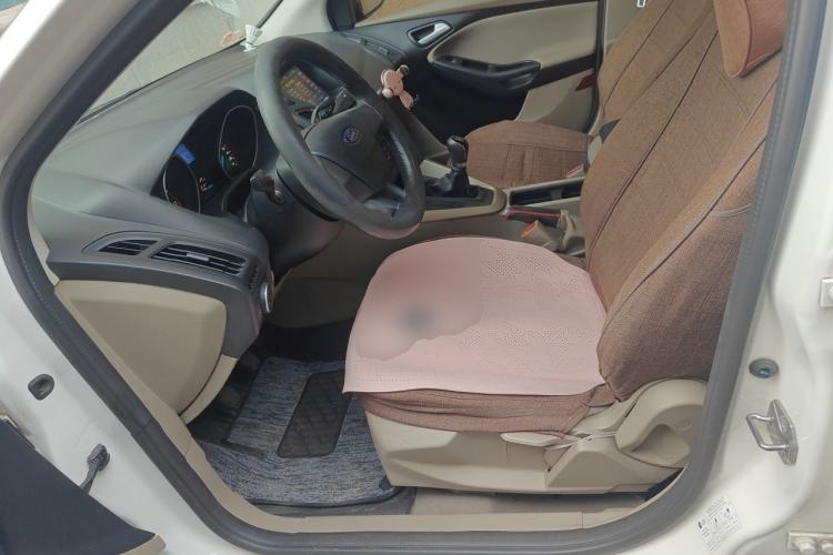 Used Ford Focus 2015 Sedan 1.6L Manual Comfort Model Left Front Seat
