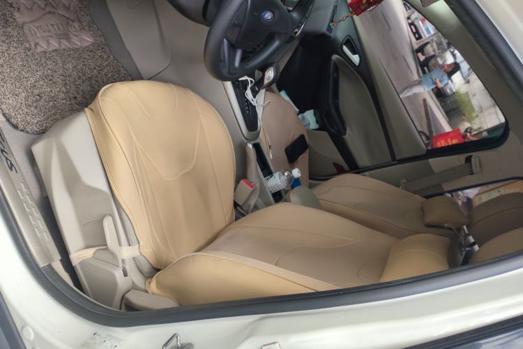 Used Ford Focus 2015 Sedan 1.6L Automatic Comfort Model Left Front Seat
