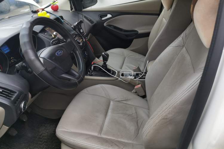 Used Ford Focus 2015 Sedan 1.6L Manual Comfort Model Left Front Seat