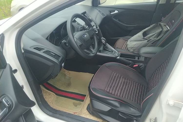 Used Ford Focus 2015 Hatchback 1.6L Automatic Comfort Model Left Front Seat
