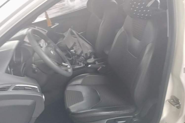 Used Ford Focus 2015 Sedan 1.6L Manual Fashion Edition Left Front Seat