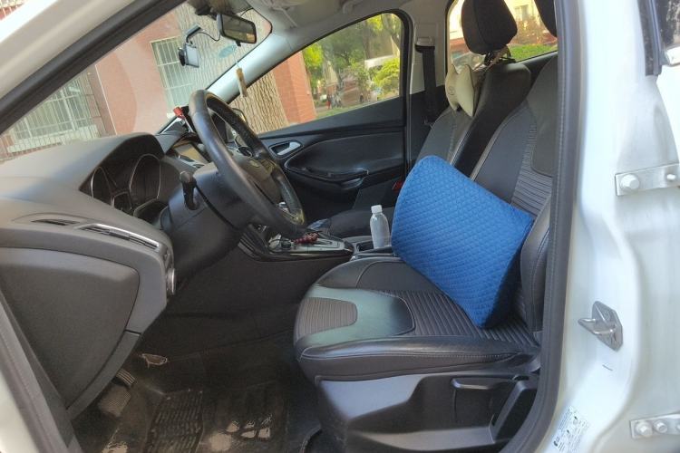 Used Ford Focus 2015 Hatchback EcoBoost 180 Automatic Elite Model Left Front Seat