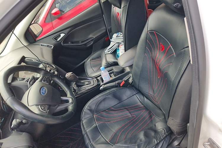 Used Ford Focus 2015 Hatchback 1.6L Automatic Fashion Edition Left Front Seat