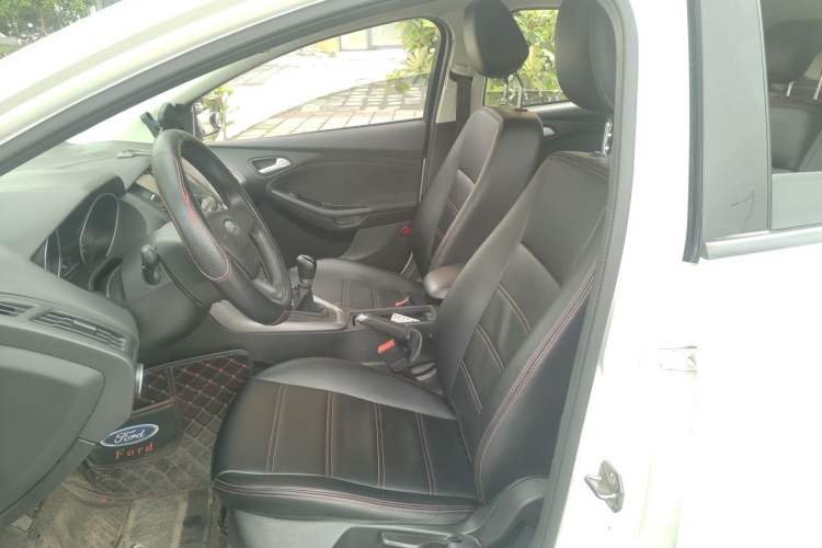 Used Ford Focus 2015 Hatchback 1.6L Manual Comfort Edition Left Front Seat