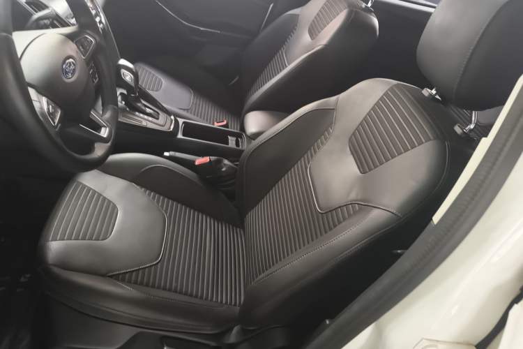 Used Ford Focus 2015 Hatchback 1.6L Automatic Fashion Edition Left Front Seat