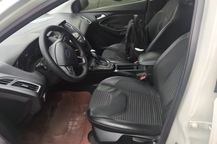 Used Ford Focus 2015 Hatchback EcoBoost 180 Automatic Elite Model Left Front Seat