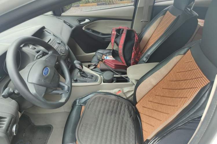 Used Ford Focus 2015 Sedan 1.6L Automatic Comfort Model Left Front Seat