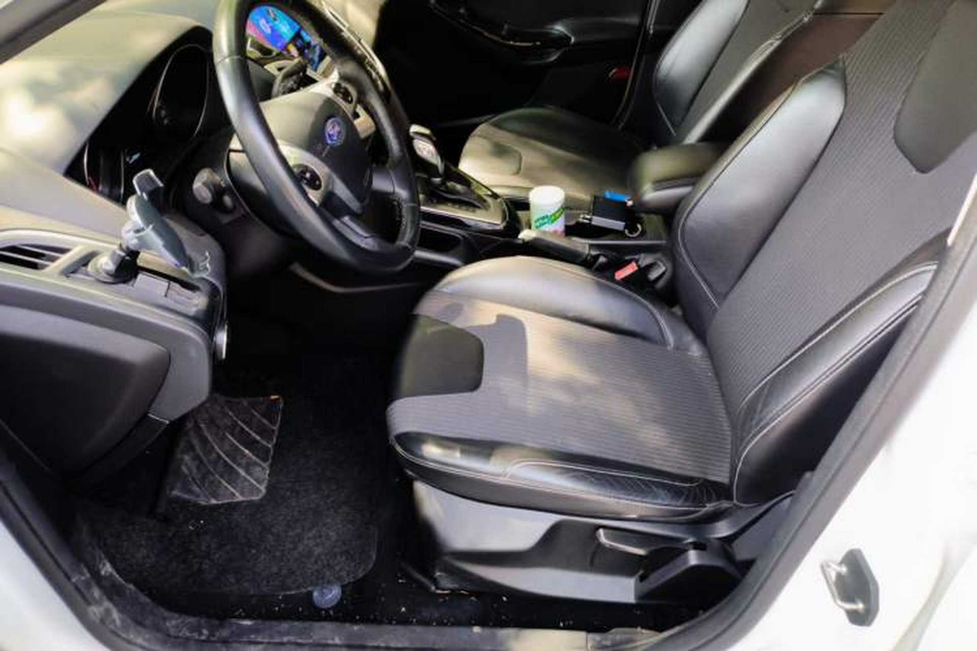 Used Ford Focus 2015 Hatchback 1.6L Automatic Fashion Edition Left Front Seat