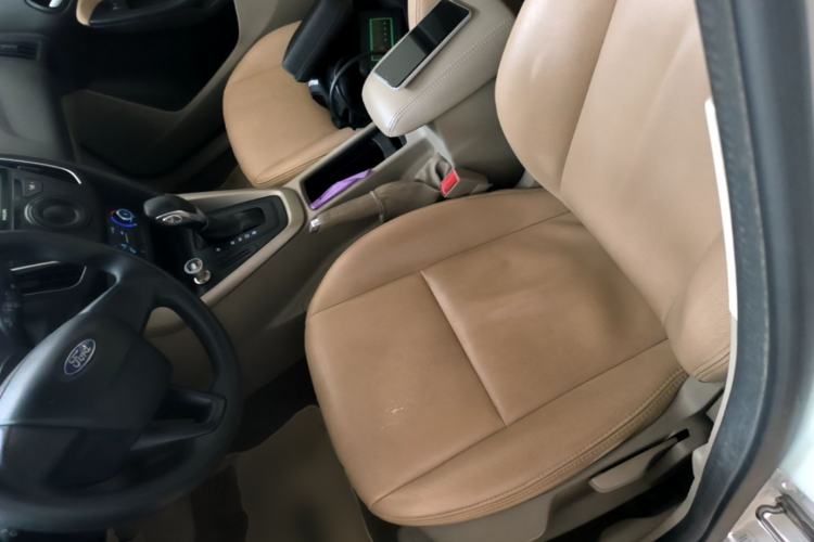 Used Ford Focus 2015 Sedan 1.6L Automatic Comfort Model Left Front Seat