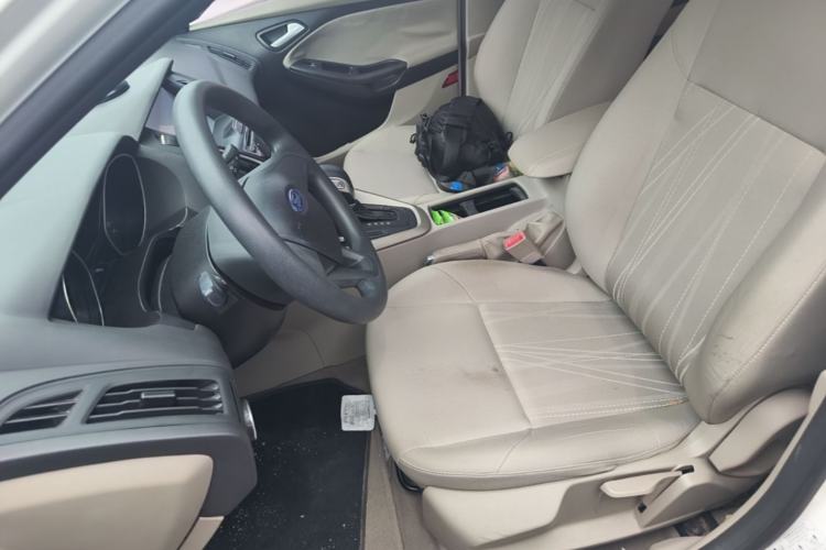 Used Ford Focus 2015 Sedan 1.6L Automatic Comfort Model Left Front Seat