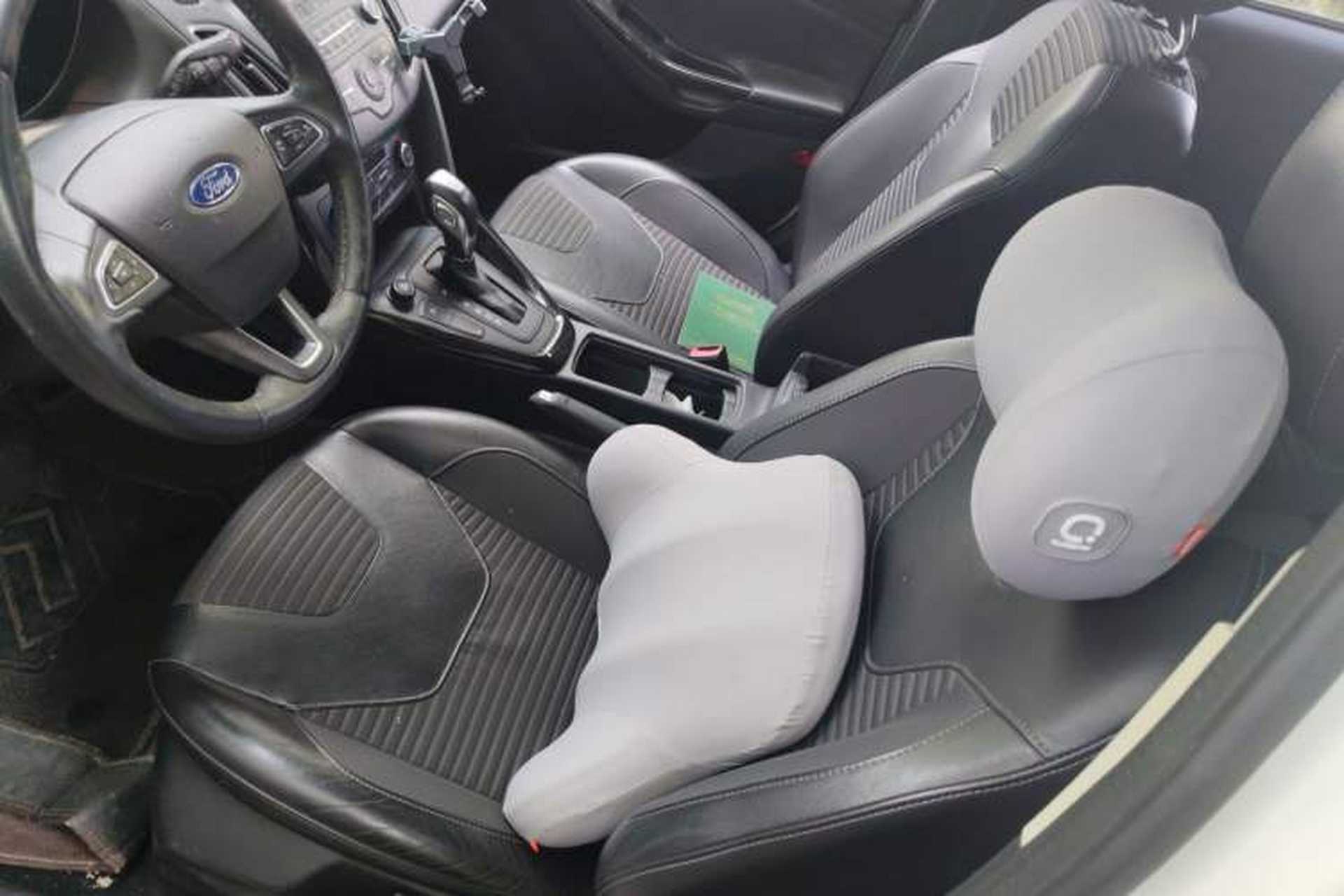 Used Ford Focus 2015 Hatchback EcoBoost 125 Automatic Supreme Style Edition Left Front Seat