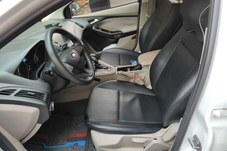 Used Ford Focus 2015 Sedan 1.6L Automatic Comfort Model Left Front Seat