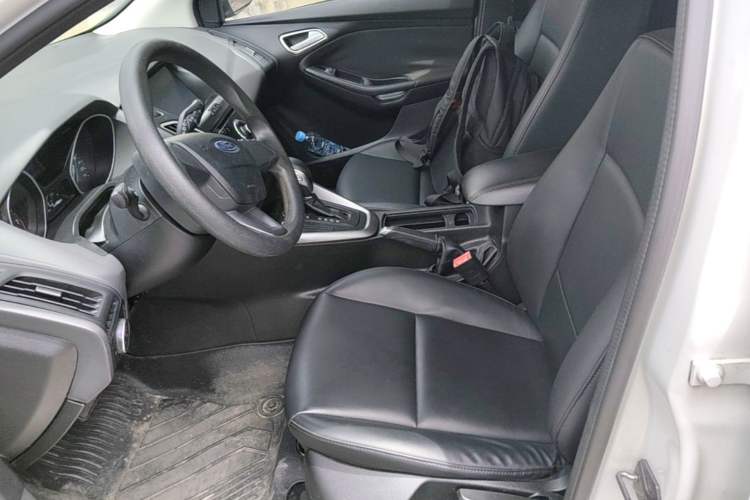 Used Ford Focus 2015 Hatchback 1.6L Automatic Comfort Model Left Front Seat