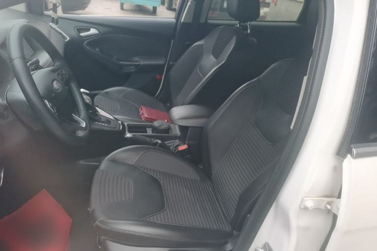 Used Ford Focus 2015 Hatchback EcoBoost 180 Automatic Elite Model Left Front Seat