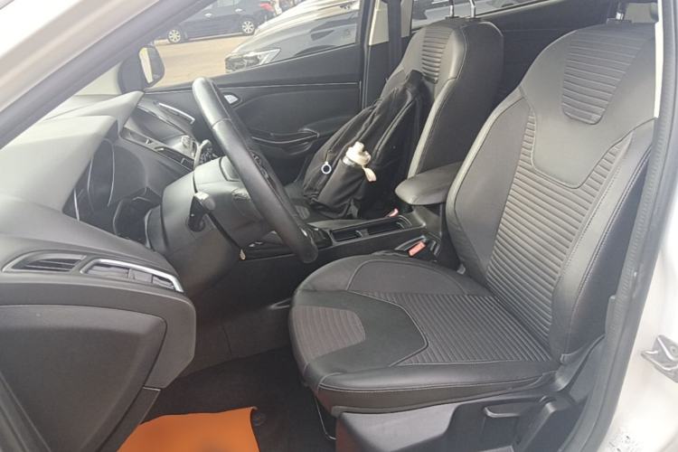 Used Ford Focus 2015 Hatchback 1.6L Automatic Fashion Edition Left Front Seat