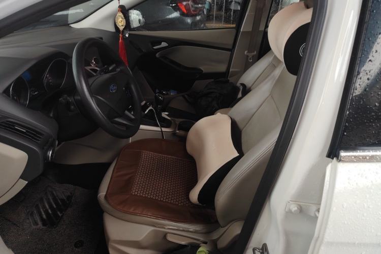 Used Ford Focus 2015 Sedan 1.6L Manual Comfort Model Left Front Seat