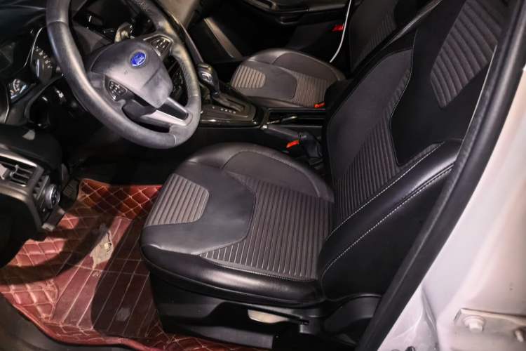 Used Ford Focus 2015 Hatchback 1.6L Automatic Fashion Edition Left Front Seat
