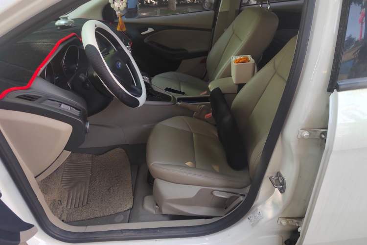 Used Ford Focus 2015 Sedan 1.6L Automatic Comfort Model Left Front Seat